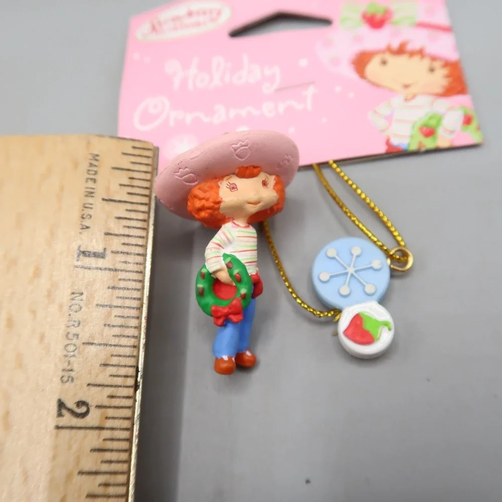 American Greetings‎ Strawberry Shortcake Christmas Ornament 2004 Holiday Figure